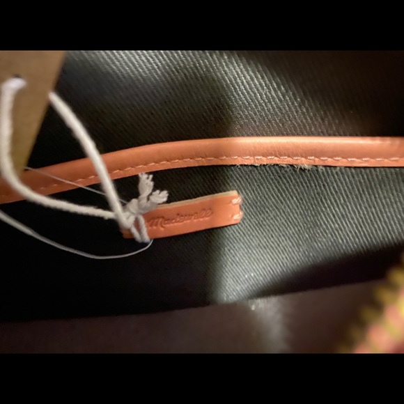 NWT Madewell Half Moon Tote NWT - Picture 5 of 6